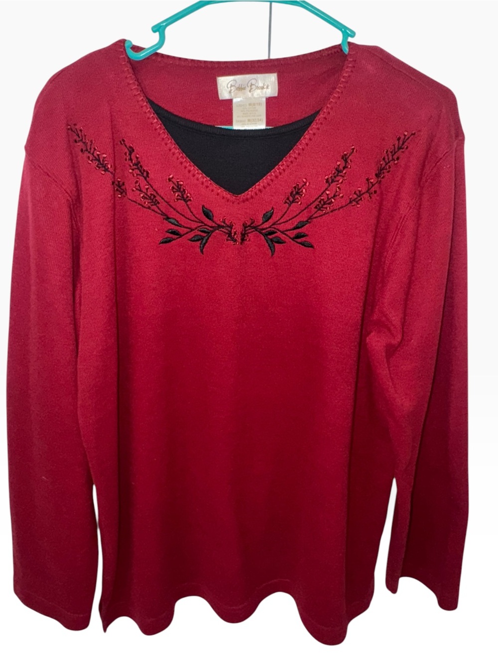 Bobbie Brooks Womens M Burgundy Floral Embroidered V Neck Long Sleeve Sweater